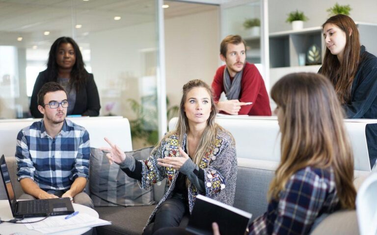 Healthy Conflict vs. Toxic Behavior: Understanding the Difference