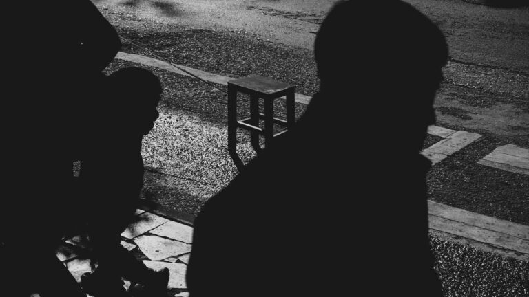 How Gaslighting Shapes Narcissistic Communication Patterns
