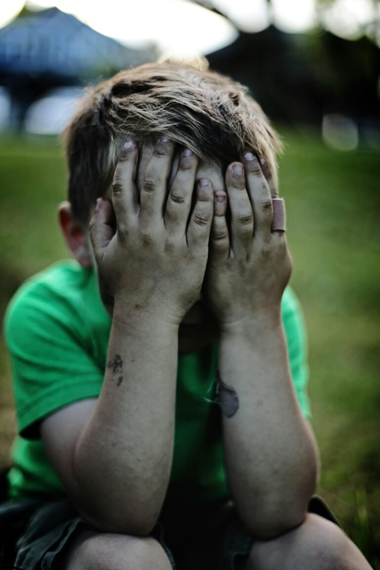 How Narcissistic Parents Use Guilt to Control Children